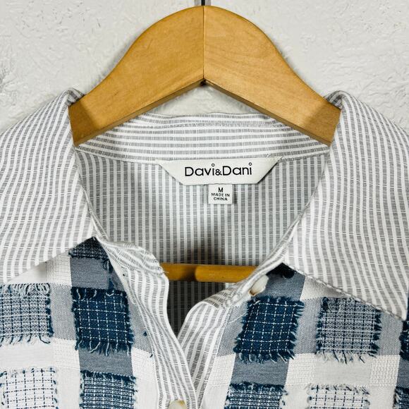 Davi & Dani Button Up Puff Sleeve Blouse Mixed MEdia Checker Stripe Casual - M - Picture 3 of 5